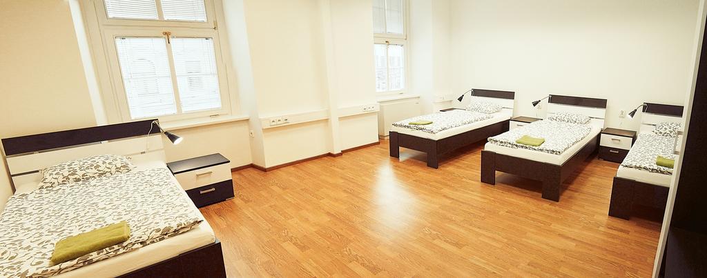 Hostel Folks Μπρατισλάβα Δωμάτιο φωτογραφία