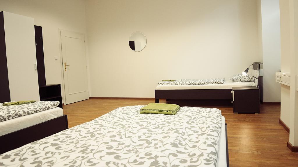 Hostel Folks Μπρατισλάβα Εξωτερικό φωτογραφία