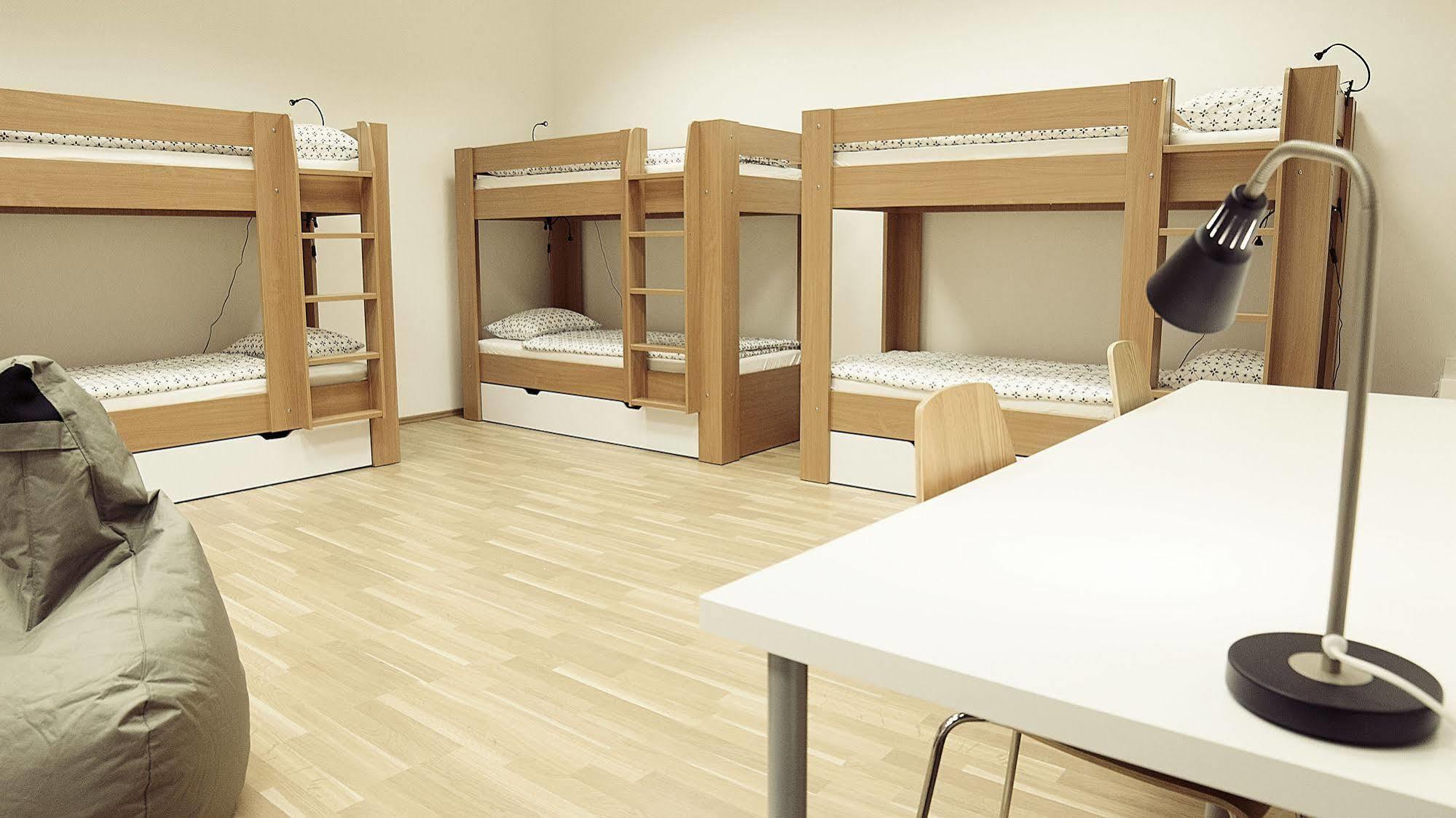 Hostel Folks Μπρατισλάβα Εξωτερικό φωτογραφία